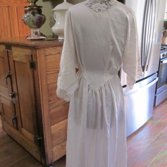 Vtg Laura Adams Romantic glam rock sweeping hem satin lace dressing gown med - Picture 3 of 12